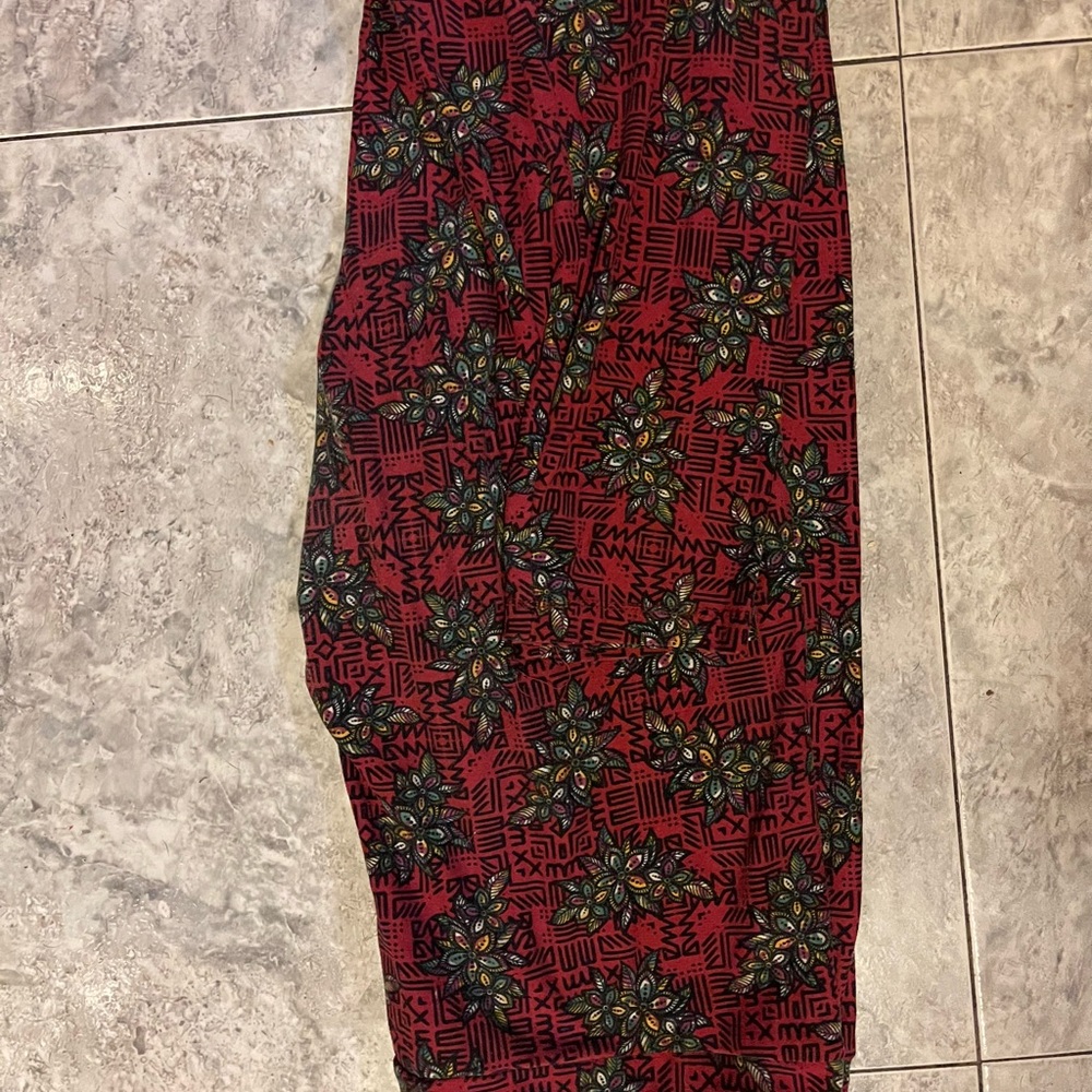 Lularoe Red Patterned leggings